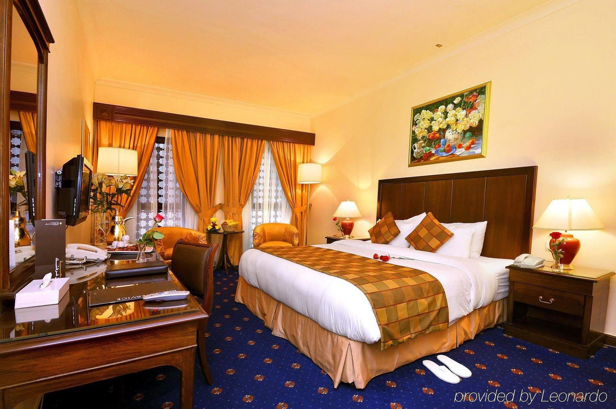 Hotel Intercontinental Dar Al Hijra Madinah By Ihg Medina Habitación foto A room at the hotel
