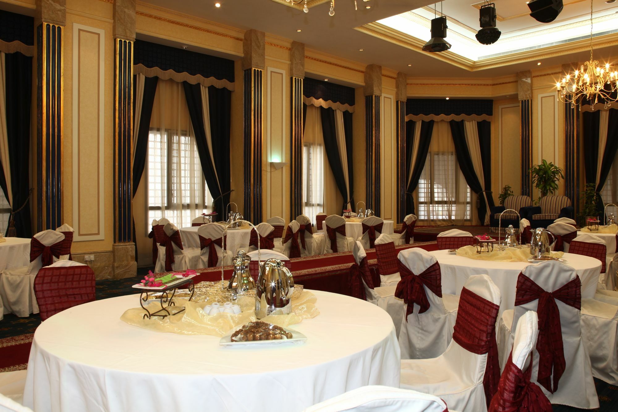 Hotel Intercontinental Dar Al Hijra Madinah By Ihg Medina Exterior foto The ballroom